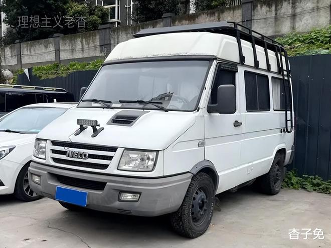 意改装床车旅行轻客露营车自驾游更给力ky开元棋牌3门3座后厢大依维柯得(图5)